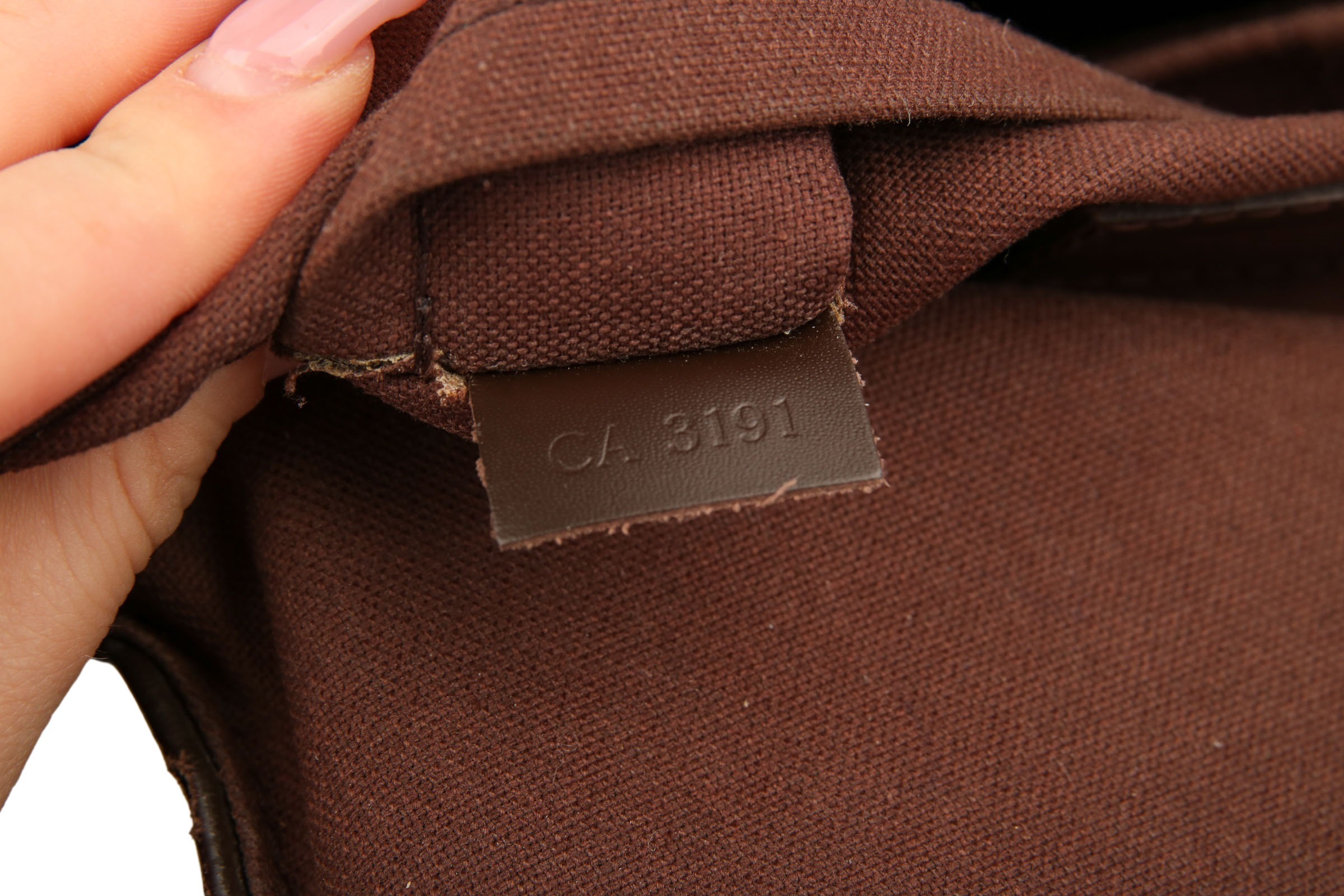 Оригінальний пояс louis vuitton, Brown Louis Vuitton Damier Ebene Rivington  PM Shoulder Bag