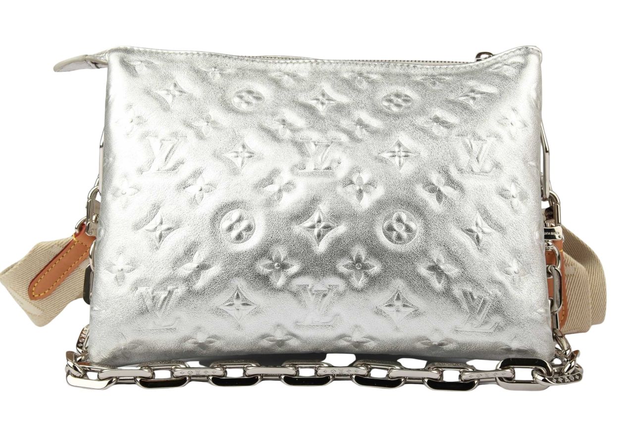 Louis Vuitton Coussin PM Cuir Empreinte Silber