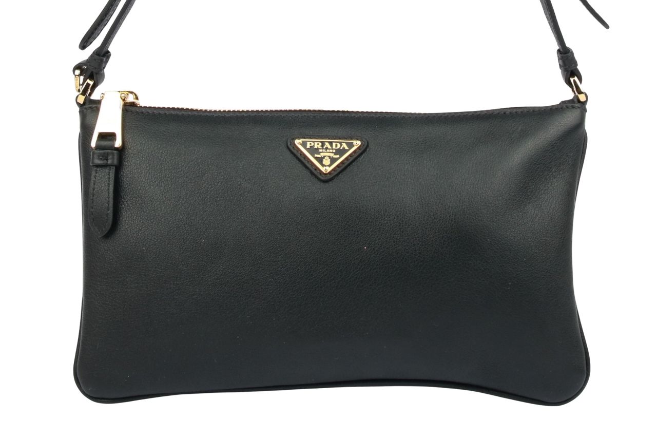 Prada Schultertasche Schwarz