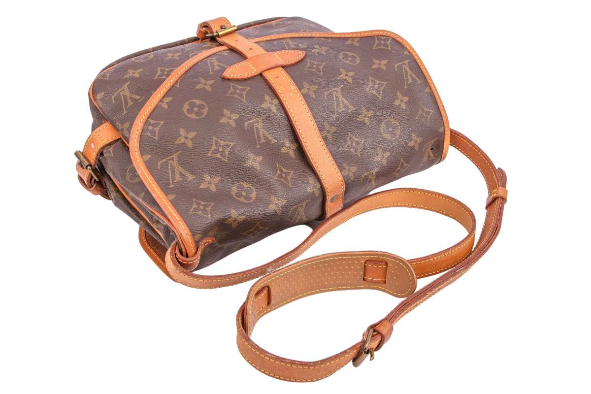 Louis Vuitton Saumur 30 Monogram Canvas Luxussachen