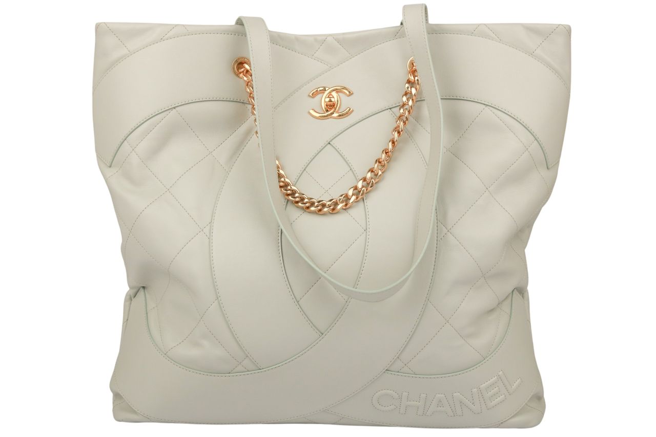 Chanel Club Monaco Shopping Tote Quilted Grau