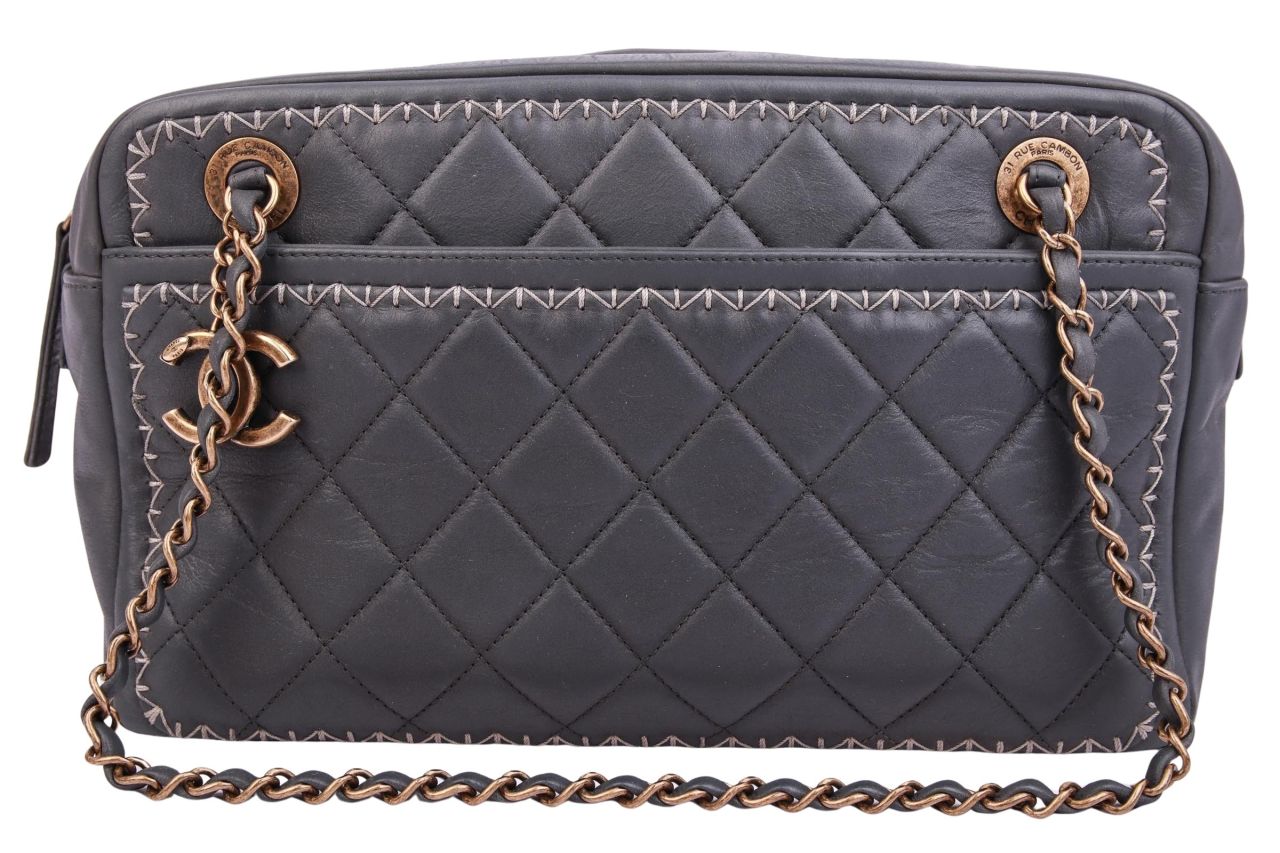 Chanel Schultertasche Stitched Graublau