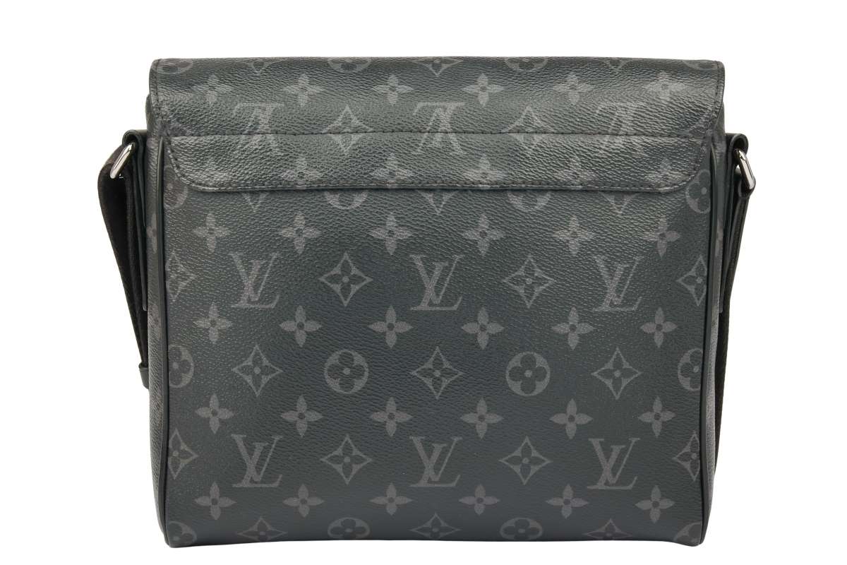 Louis Vuitton Messenger District PM Monogram Eclipse Canvas Luxussachen