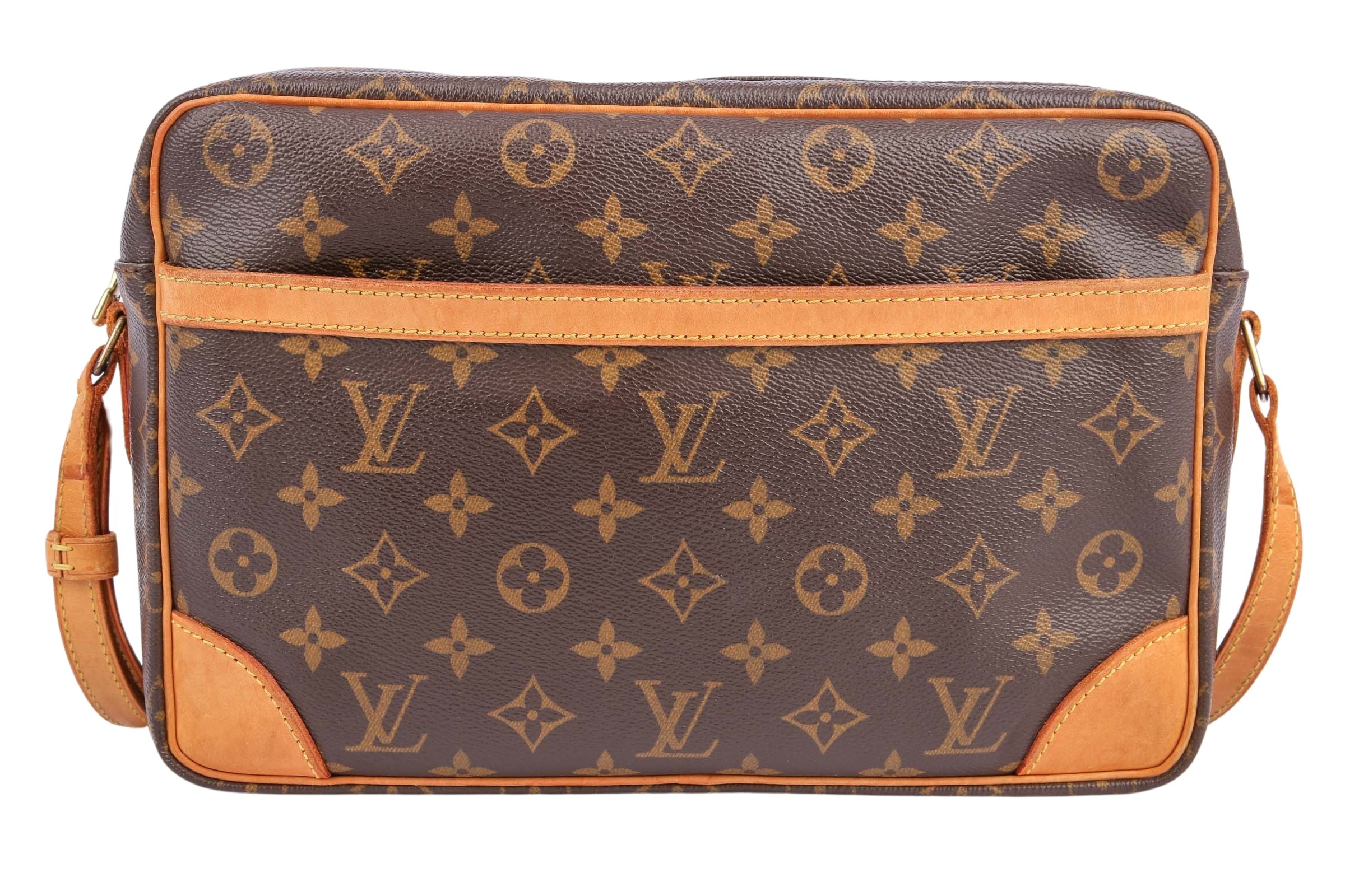 The backpack Louis Vuitton Montsouris GM of Hugo Philip on his