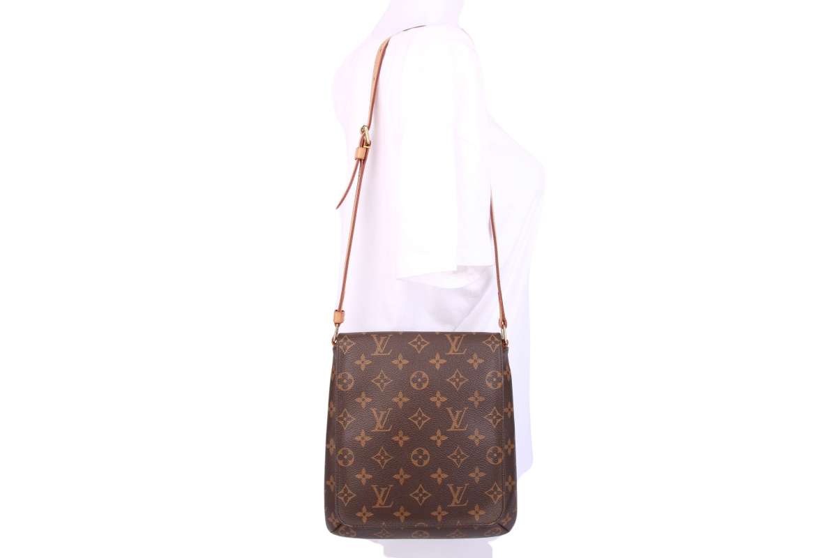 Louis vuitton musette salsa long strap on sale